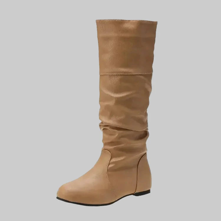 Nikoleta - Casual μπότες με χαμηλό τακούνι και πτυχώσεις