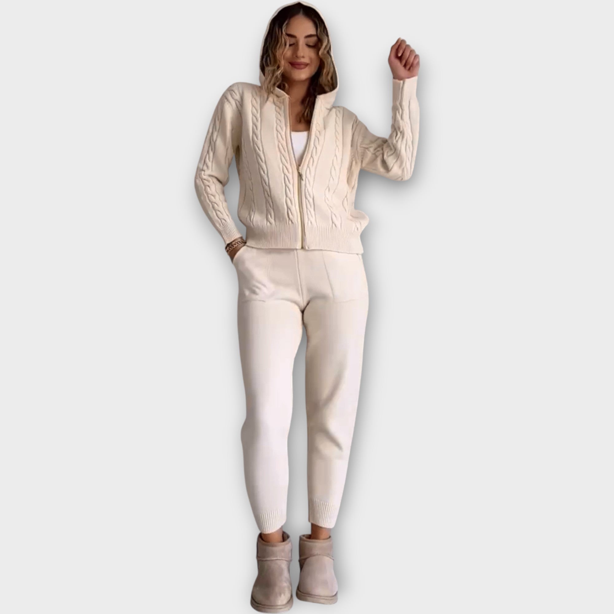 Πλεκτό Σετ με Κουκούλα και Ζακέτα